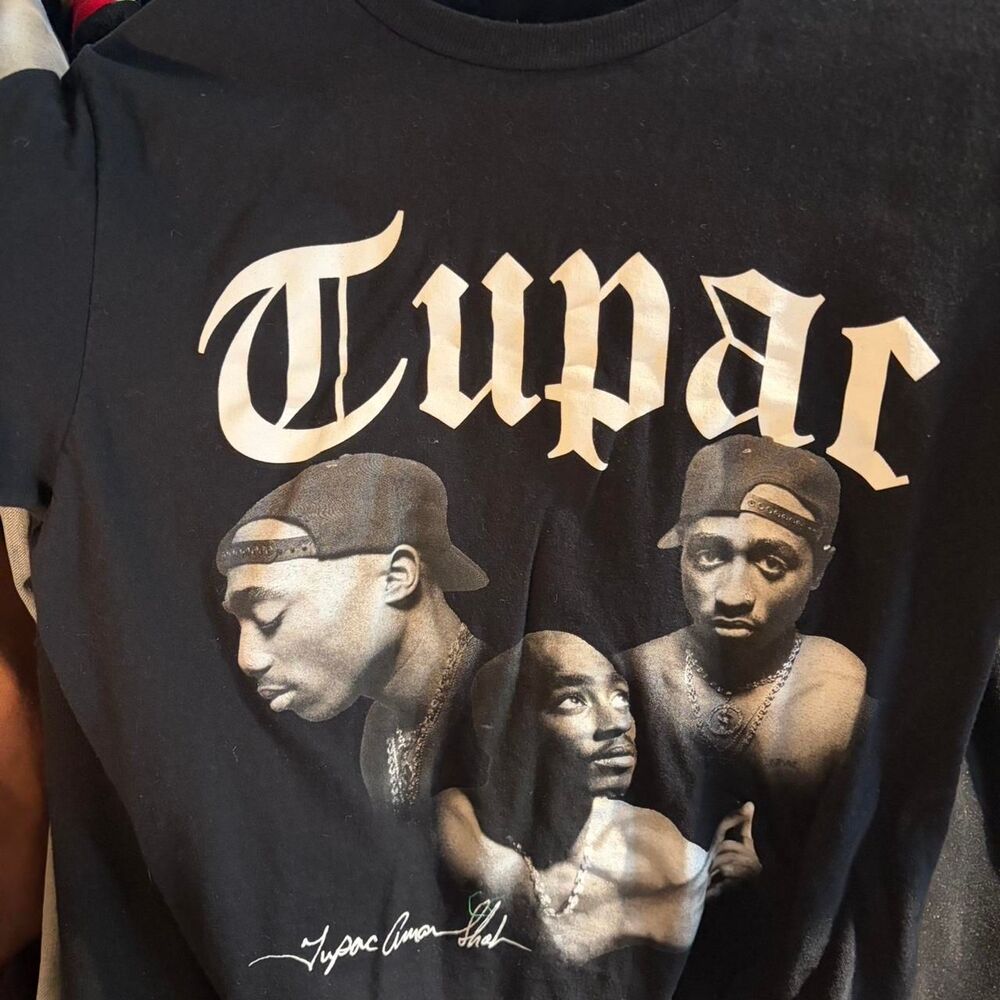 Tupac Men's Black T-shirt